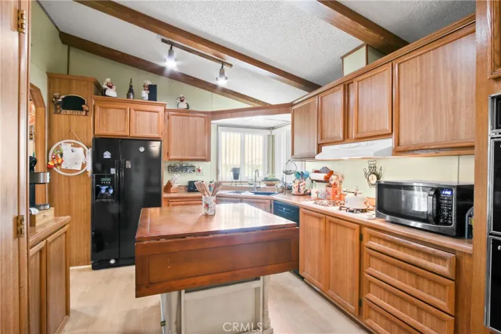 1300 W Menlo Avenue 217, Hemet, California 92543