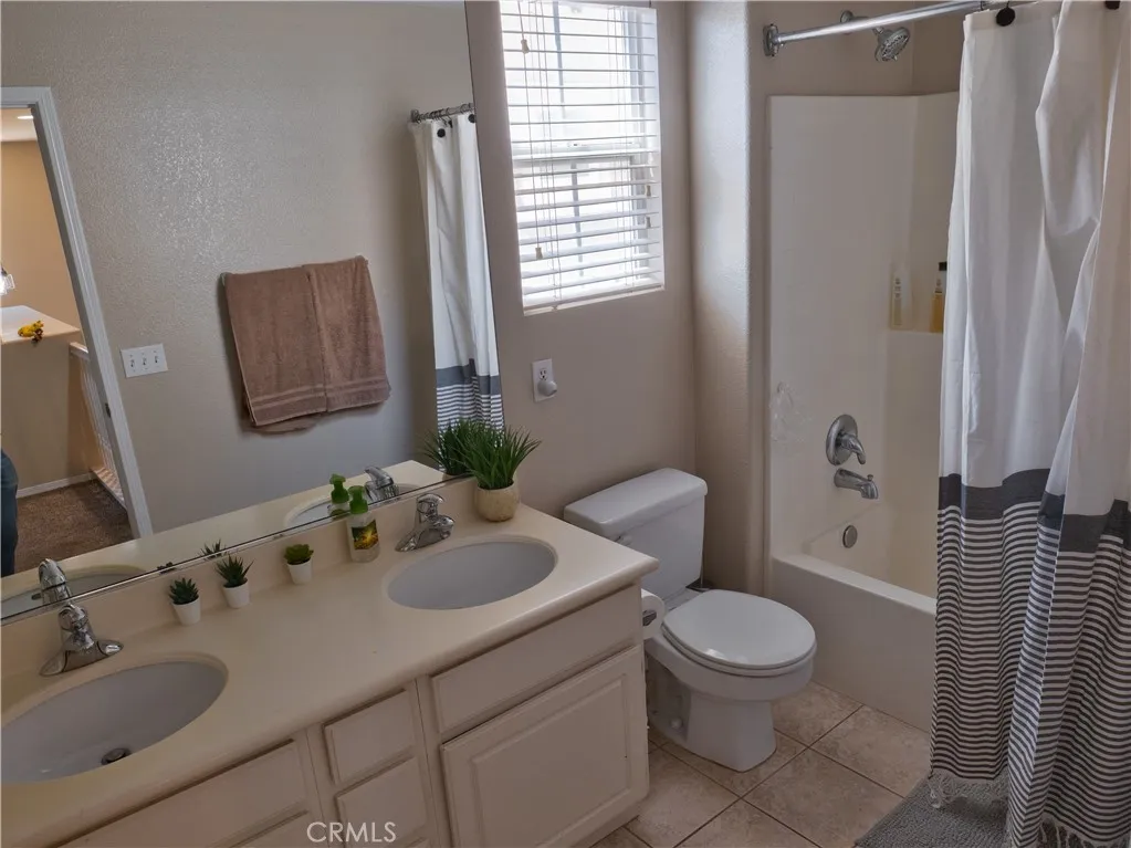 12834 Zinnea Ave, Chino, California 91710 home-pic-8