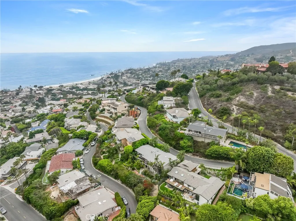 1214 Anacapa Way, Laguna Beach, California 92651 home-pic-28