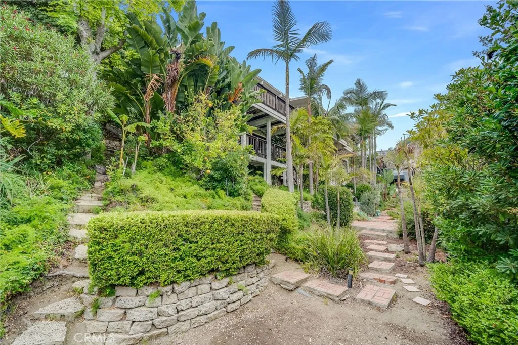 1214 Anacapa Way, Laguna Beach, California 92651 home-pic-24