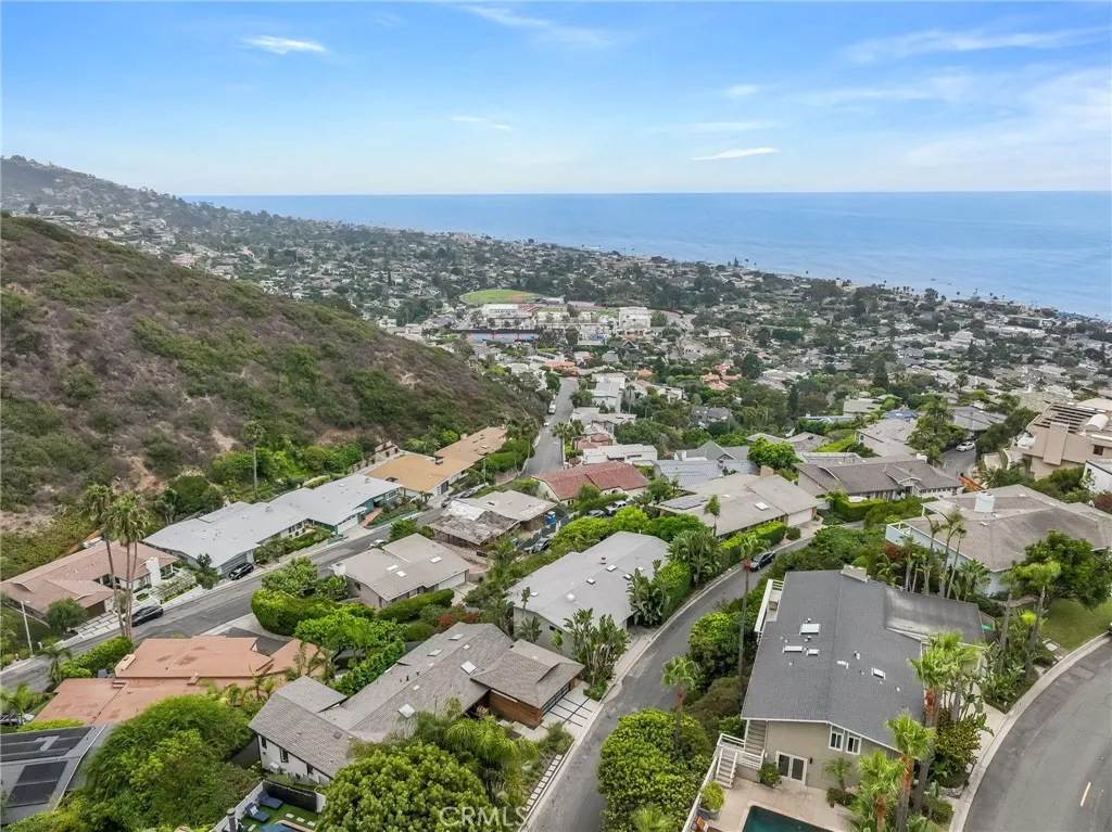 1214 Anacapa Way, Laguna Beach, California 92651 home-pic-27
