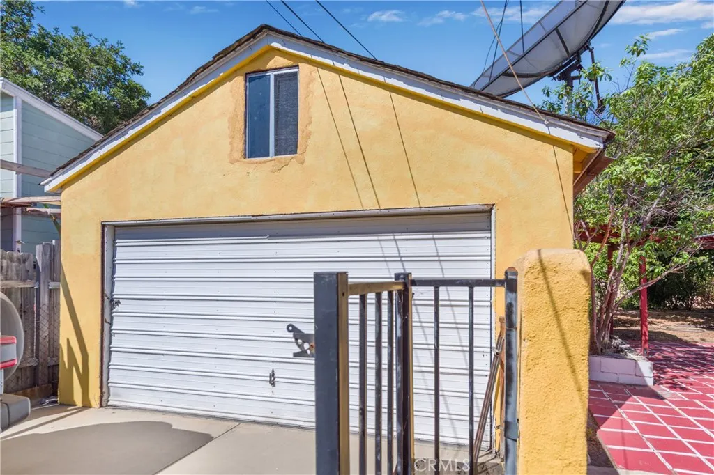 5245 Strohm Avenue, North Hollywood, California 91601 home-pic-13
