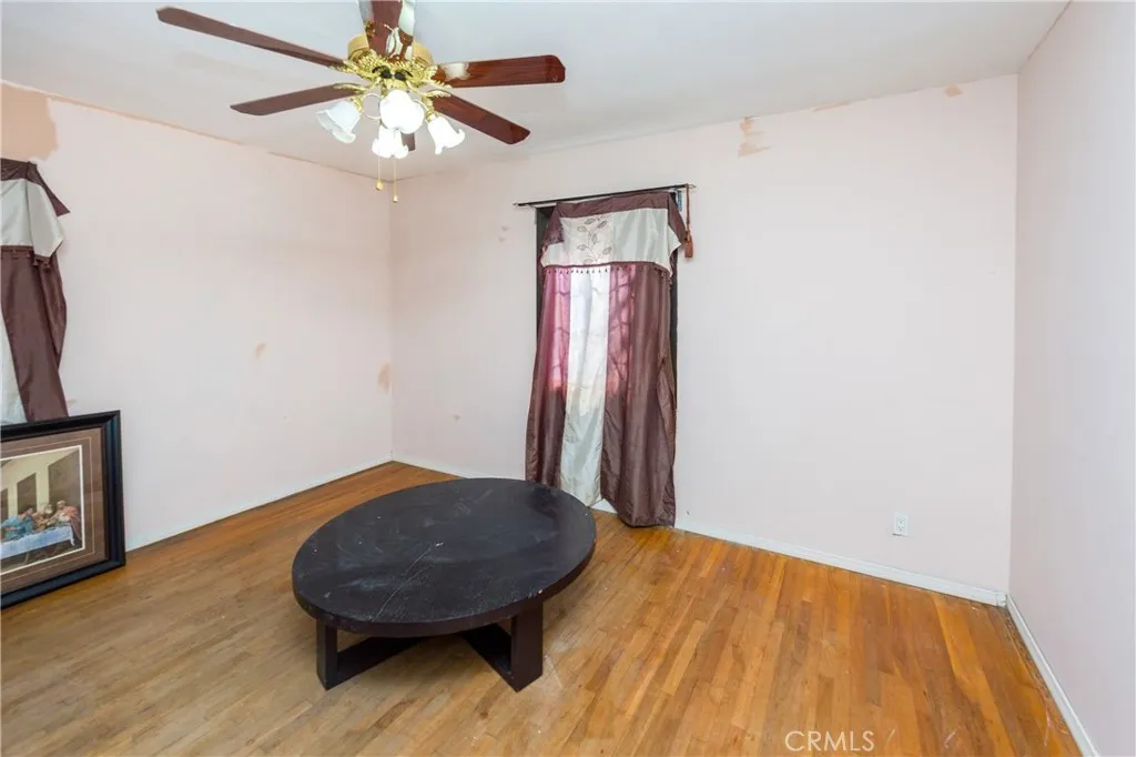 5245 Strohm Avenue, North Hollywood, California 91601 home-pic-9