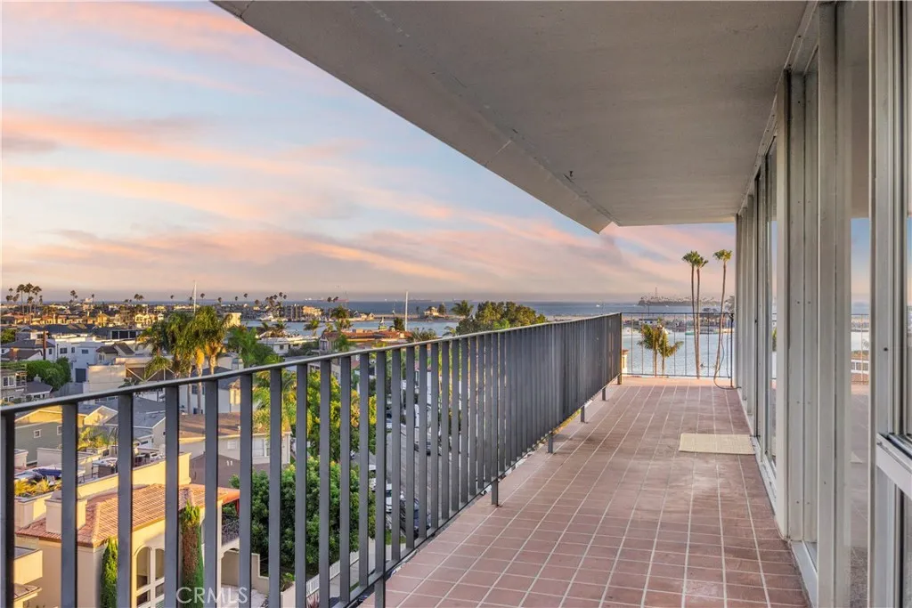 5400 The Toledo 601-603, Long Beach, California 90803 home-pic-15