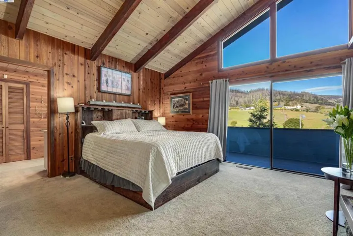 676 Scotland Court, Santa Rosa, California 95409