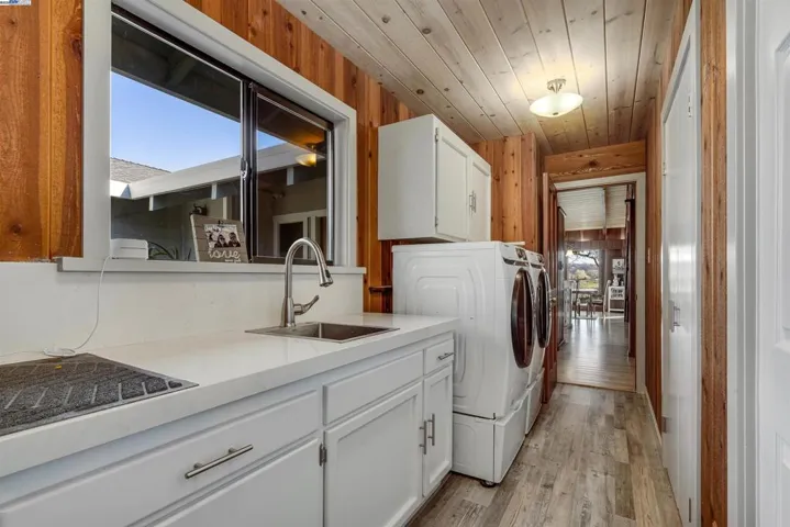 676 Scotland Court, Santa Rosa, California 95409