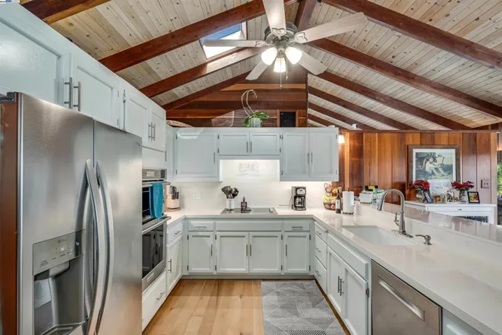 676 Scotland Court, Santa Rosa, California 95409