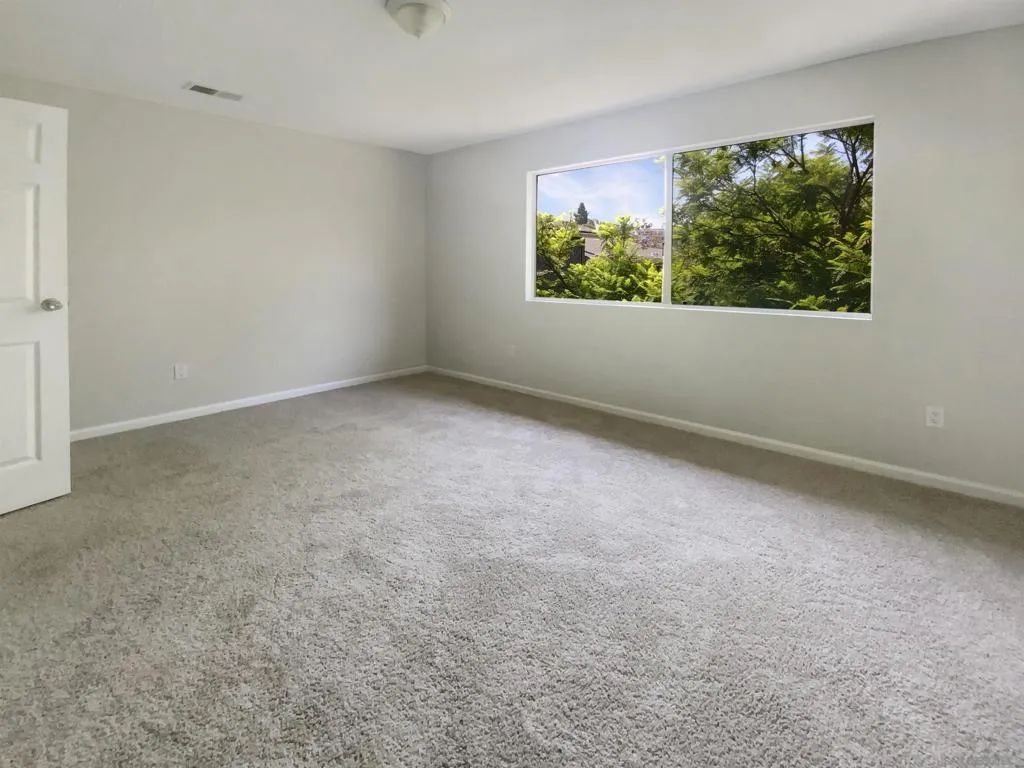 5661 Lake Park Way 4, La Mesa, California 91942 home-pic-11