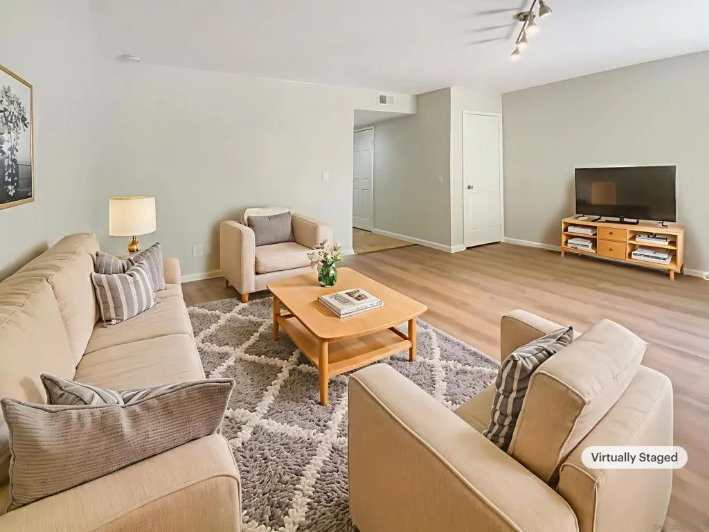 5661 Lake Park Way 4, La Mesa, California 91942 home-pic-2
