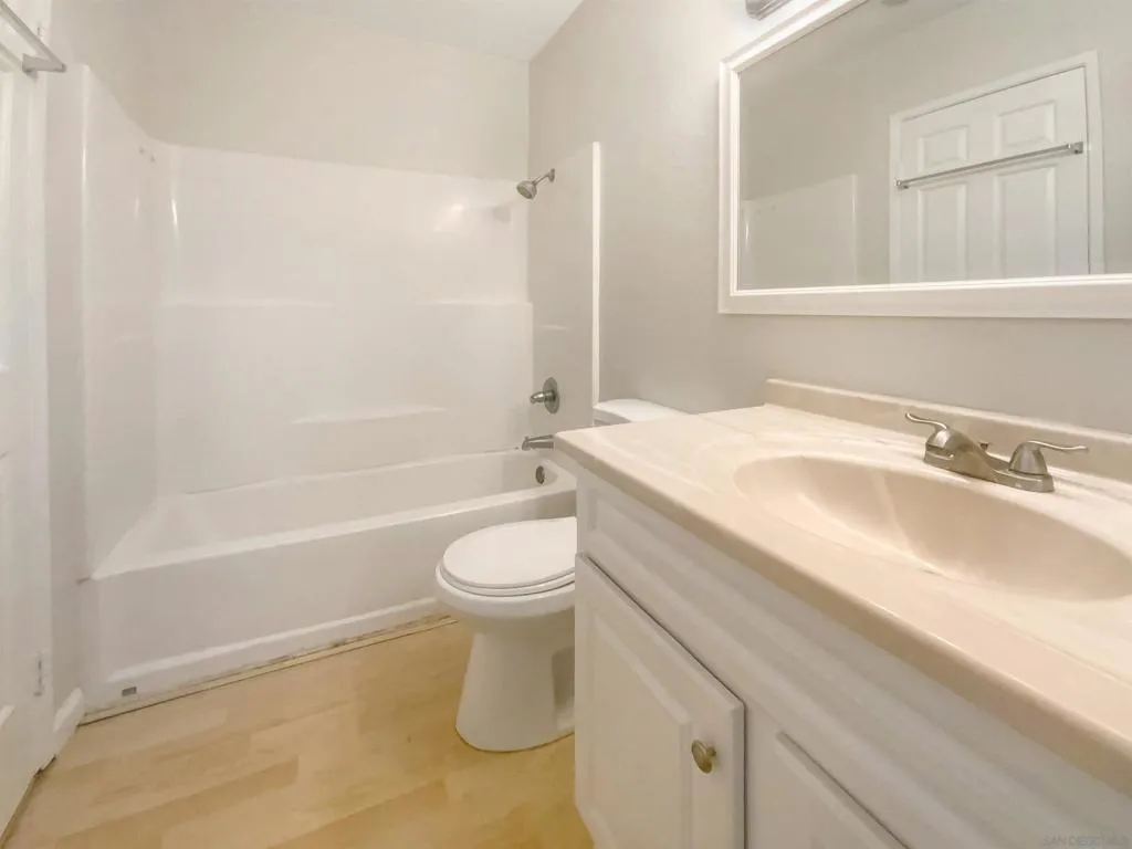 5661 Lake Park Way 4, La Mesa, California 91942 home-pic-7