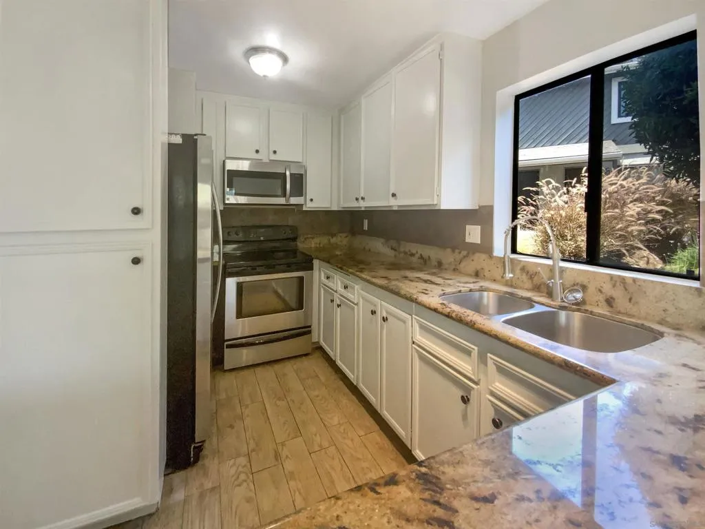 5661 Lake Park Way 4, La Mesa, California 91942 home-pic-13
