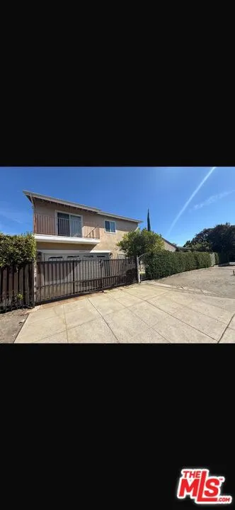 10322 Rincon Avenue, Pacoima, California 91331, 4 Bedrooms Bedrooms, ,3 BathroomsBathrooms,Residential,For Sale,Rincon,25579093