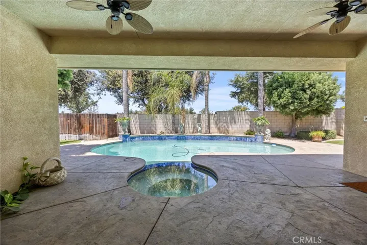 9008 Golden Hawk Court, Bakersfield, California 93312