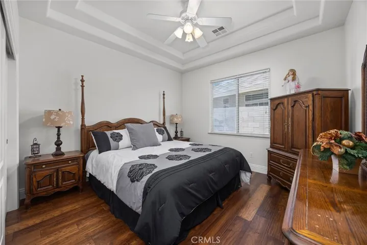 9008 Golden Hawk Court, Bakersfield, California 93312