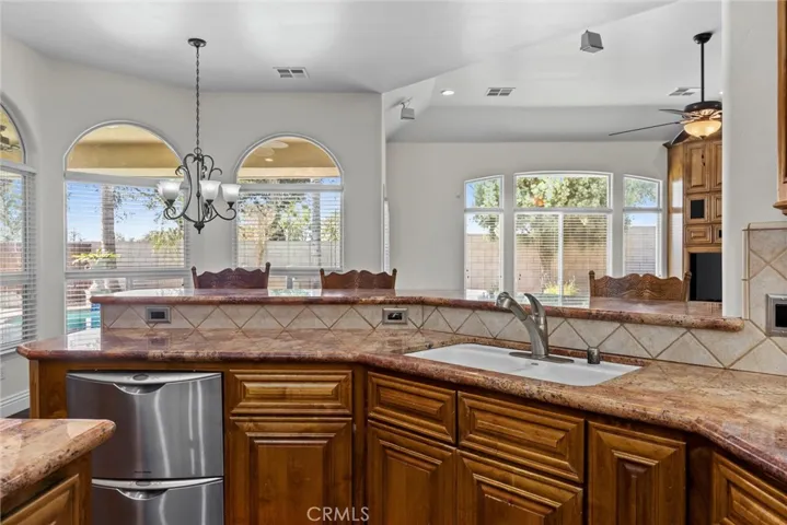 9008 Golden Hawk Court, Bakersfield, California 93312