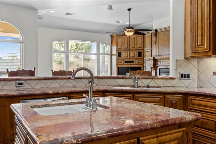 9008 Golden Hawk Court, Bakersfield, California 93312
