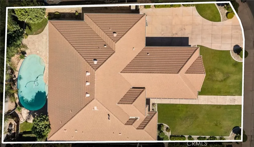 9008 Golden Hawk Court, Bakersfield, California 93312