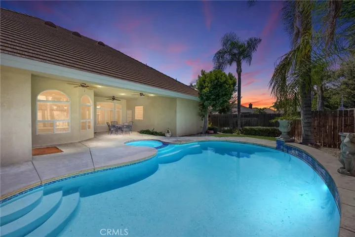 9008 Golden Hawk Court, Bakersfield, California 93312
