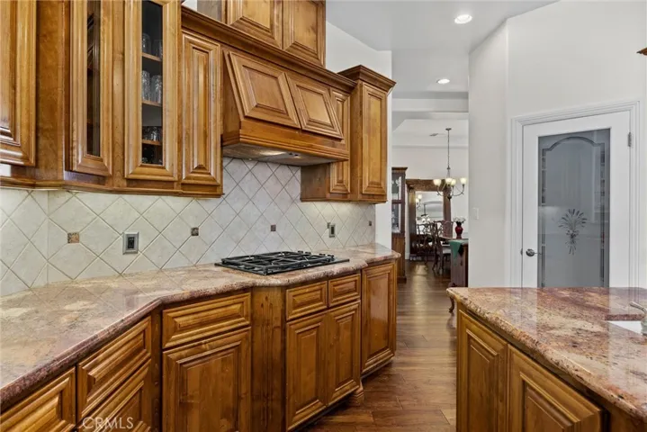 9008 Golden Hawk Court, Bakersfield, California 93312