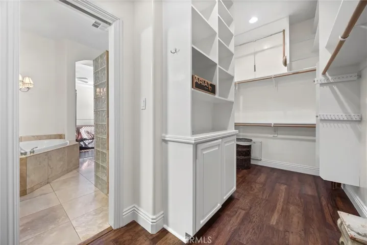 9008 Golden Hawk Court, Bakersfield, California 93312