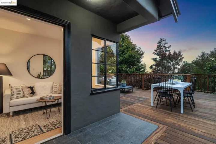 5207 Masonic Ave, Oakland, California 94618