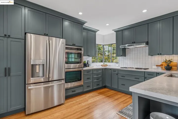 5207 Masonic Ave, Oakland, California 94618