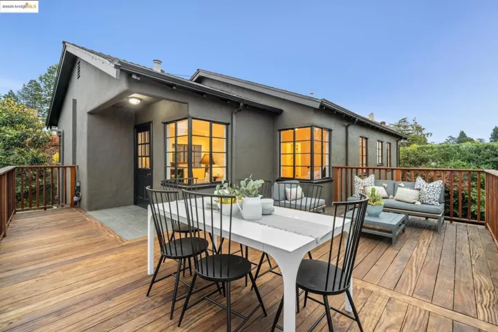 5207 Masonic Ave, Oakland, California 94618