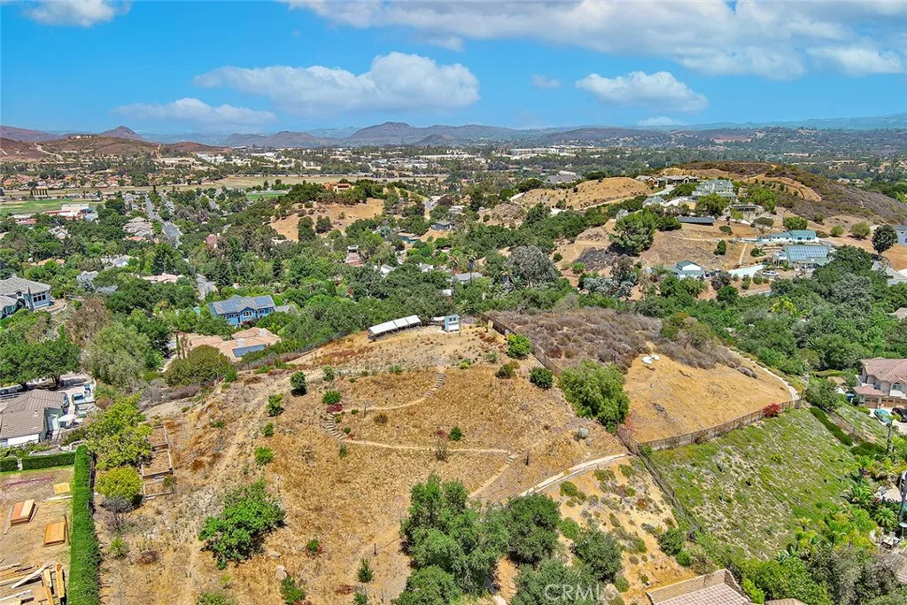 2775 Edgeview Court, Newbury Park, California 91320 home-pic-12