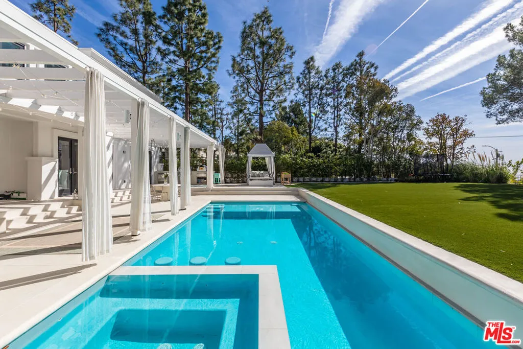 12000 Crest Court, Beverly Hills, California 90210 home-pic-19