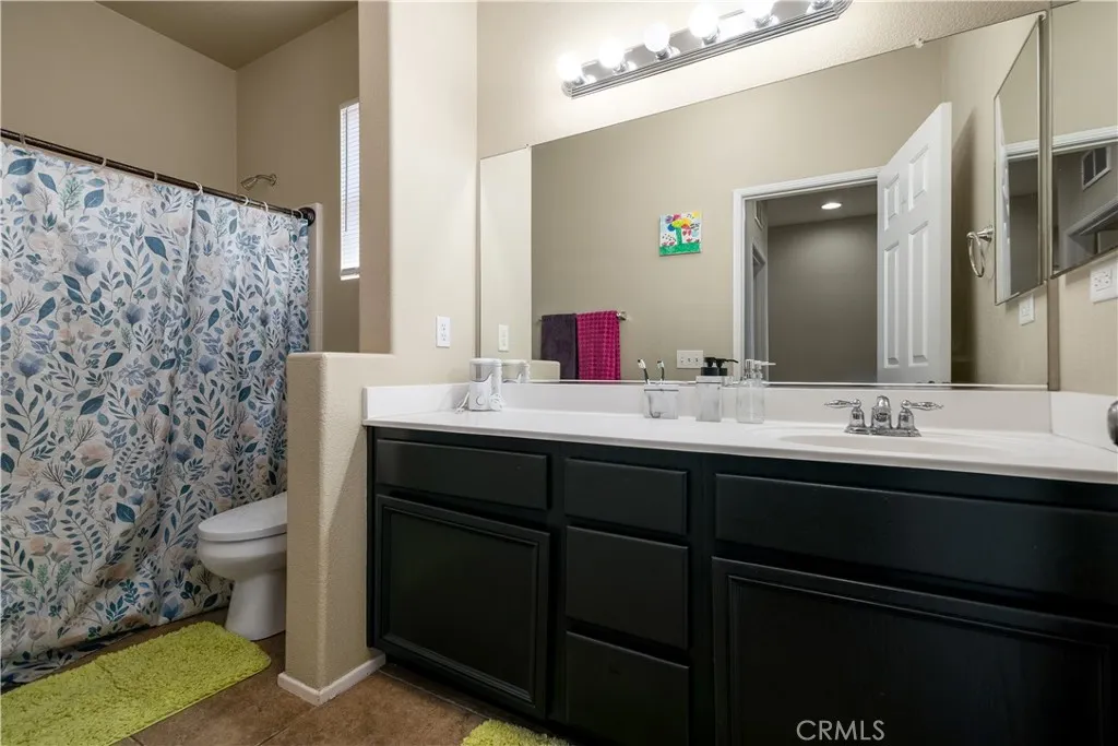 38096 Talavera Court, Murrieta, California 92563 home-pic-12