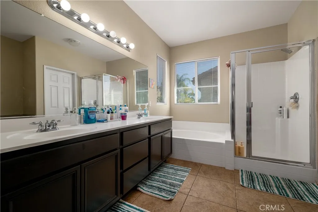 38096 Talavera Court, Murrieta, California 92563 home-pic-19