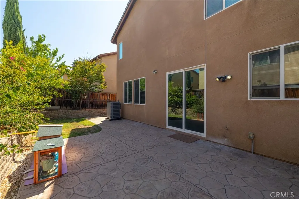 38096 Talavera Court, Murrieta, California 92563 home-pic-23