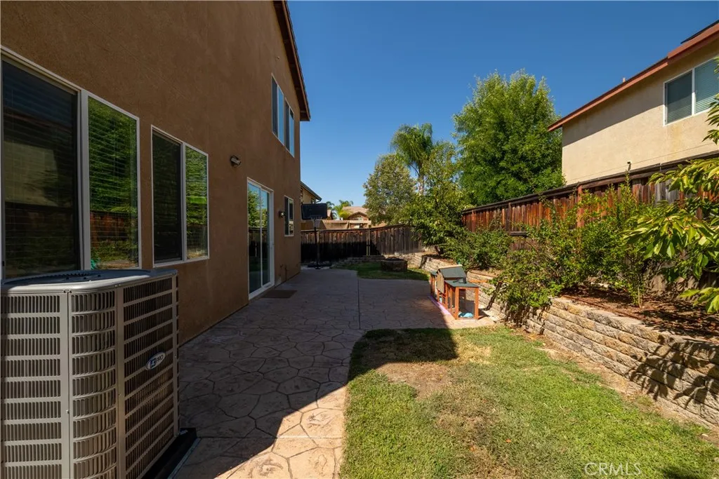 38096 Talavera Court, Murrieta, California 92563 home-pic-24