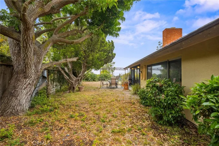 2795 Temple Hills Drive, Laguna Beach, California 92651