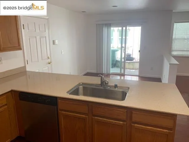 241 Jupiter Ct, Pittsburg, California 94565