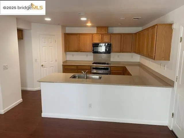241 Jupiter Ct, Pittsburg, California 94565
