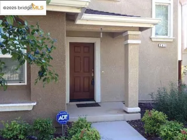 241 Jupiter Ct, Pittsburg, California 94565