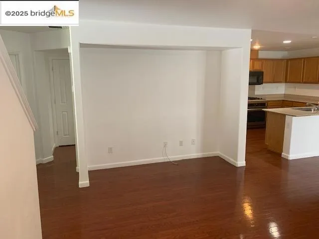 241 Jupiter Ct, Pittsburg, California 94565
