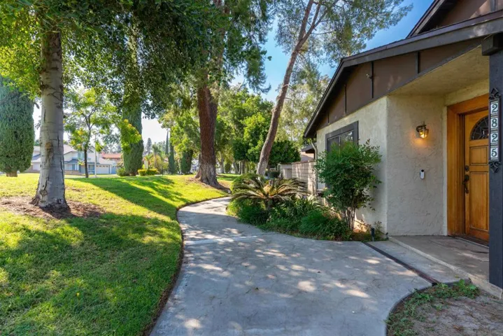 2825 Irving Street, Riverside, California 92504