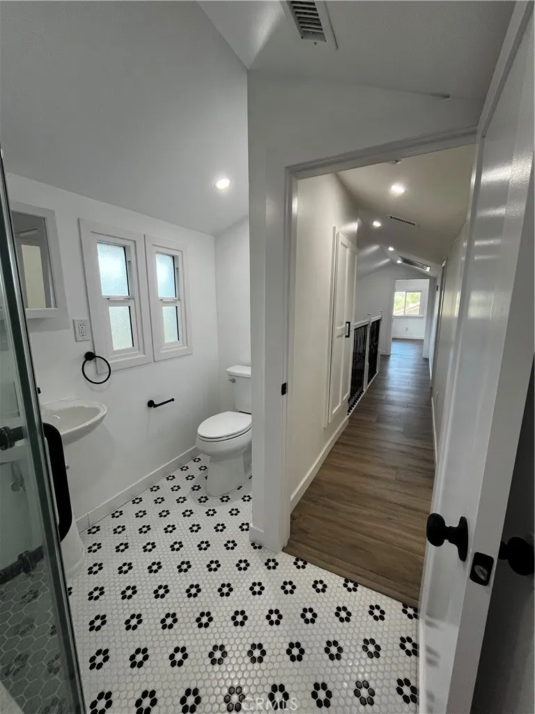 2430 Orange Avenue, La Crescenta, California 91214 home-pic-32