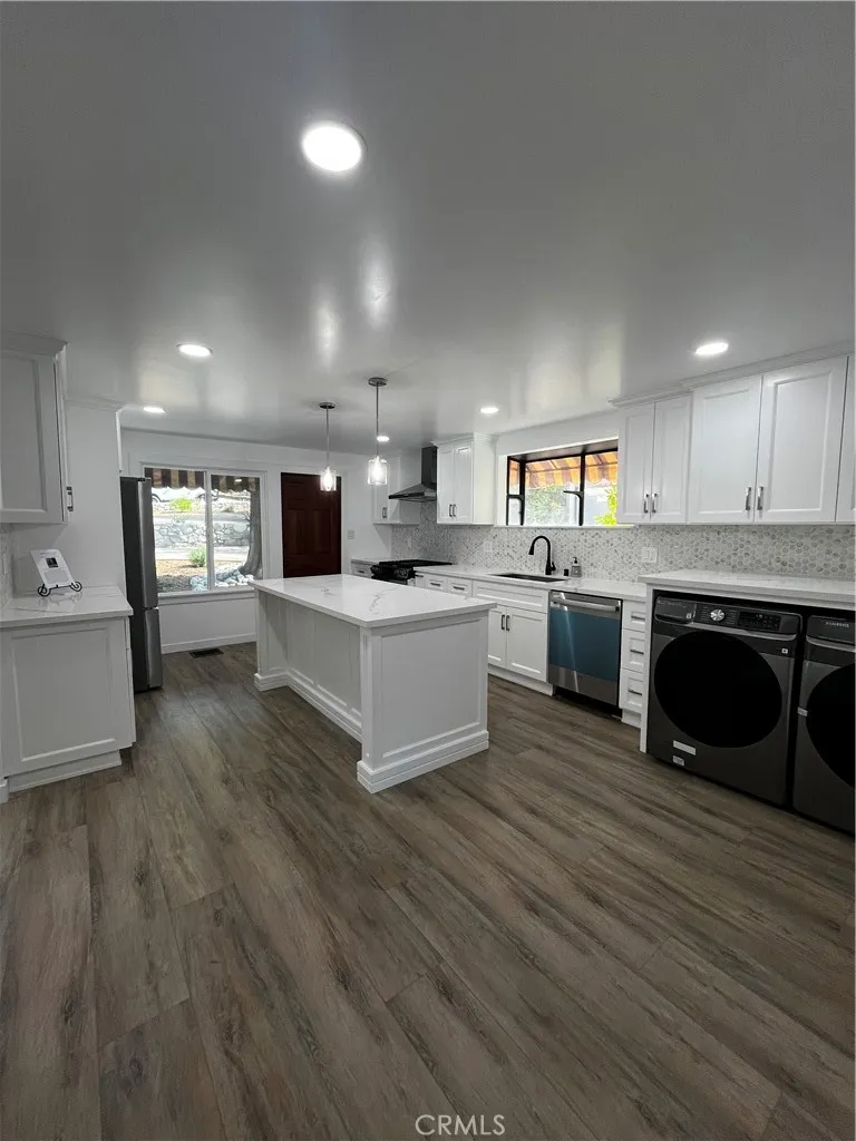 2430 Orange Avenue, La Crescenta, California 91214 home-pic-15