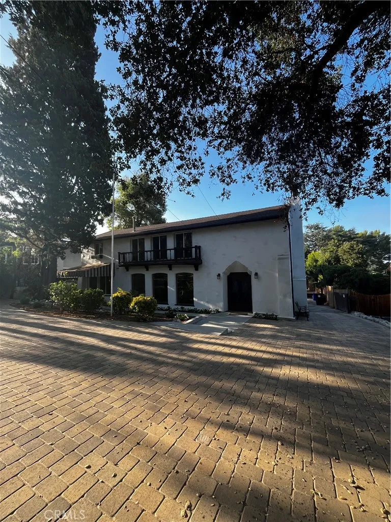 2430 Orange Avenue, La Crescenta, California 91214 home-pic-3
