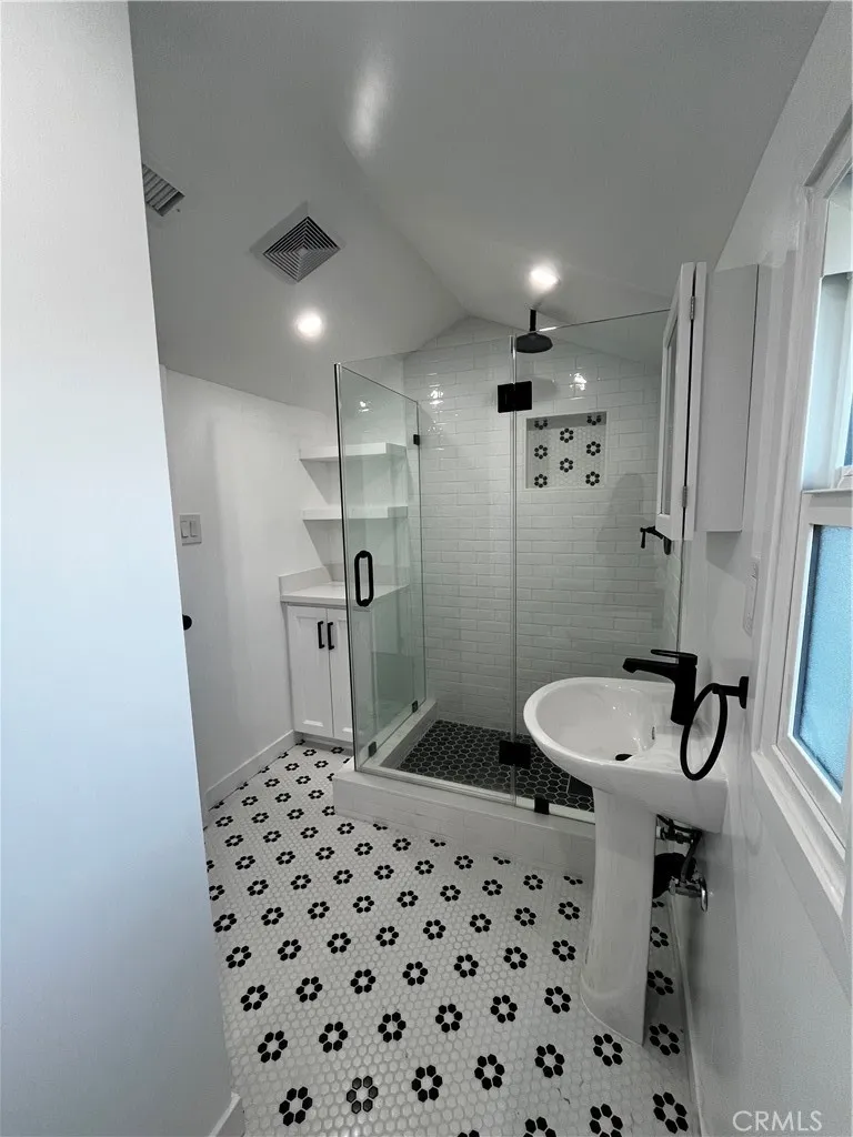 2430 Orange Avenue, La Crescenta, California 91214 home-pic-32