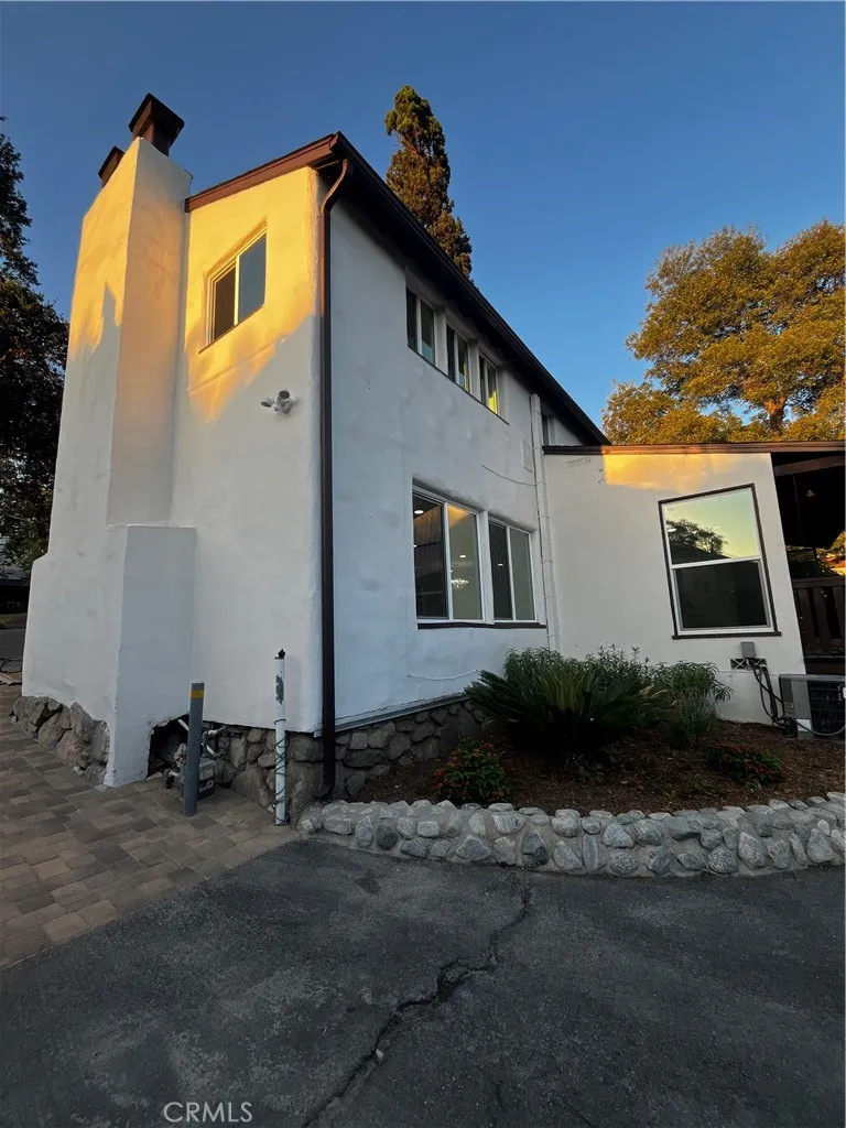 2430 Orange Avenue, La Crescenta, California 91214 home-pic-14