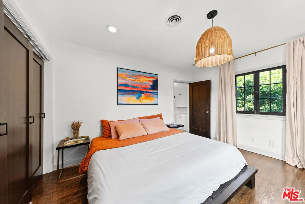 6626 Cahuenga Terrace, Los Angeles, California 90068 home-pic-23