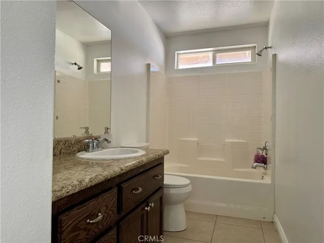 5330 Goss Road, Phelan, California 92371