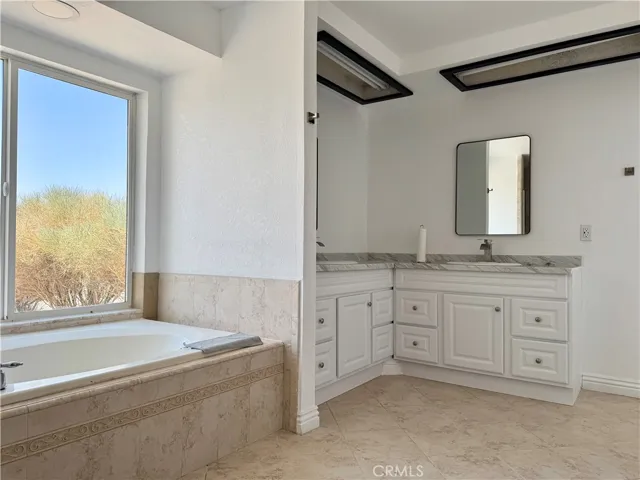 5330 Goss Road, Phelan, California 92371