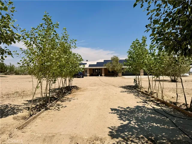 5330 Goss Road, Phelan, California 92371
