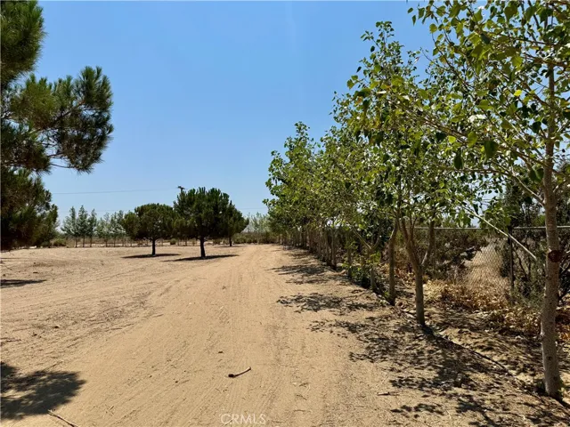 5330 Goss Road, Phelan, California 92371