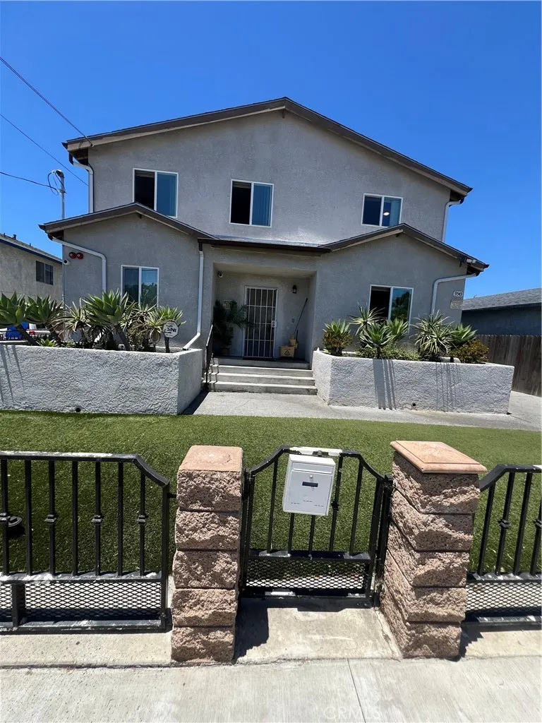 9543 Bandera Street, Los Angeles, California 90002 home-pic-1